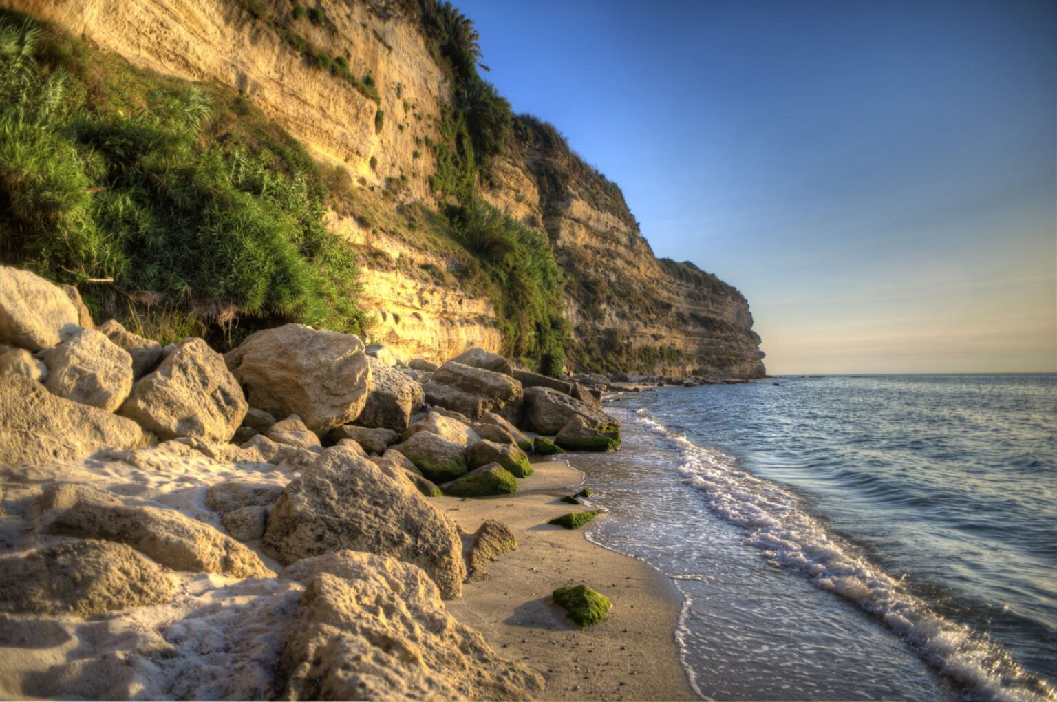 Le 10 Spiagge Più Belle della Calabria da Visitare - Baia di Formicoli - Spiagge vicino ad Airone Residence Zambrone