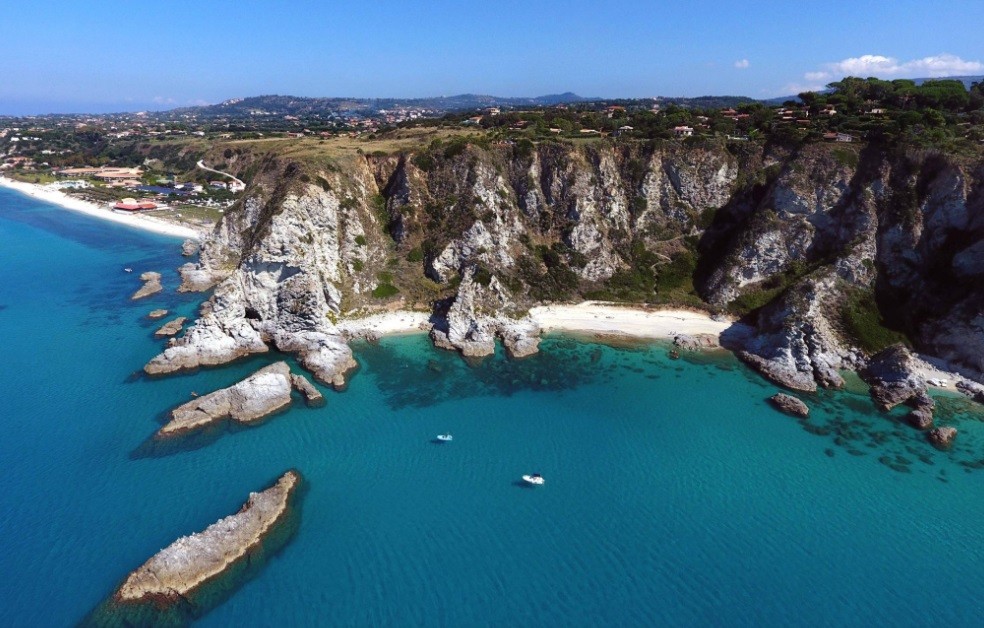 Le 10 Spiagge Più Belle della Calabria da Visitare - Spiaggia di Torre Marino - Spiagge vicino ad Airone Residence Zambrone